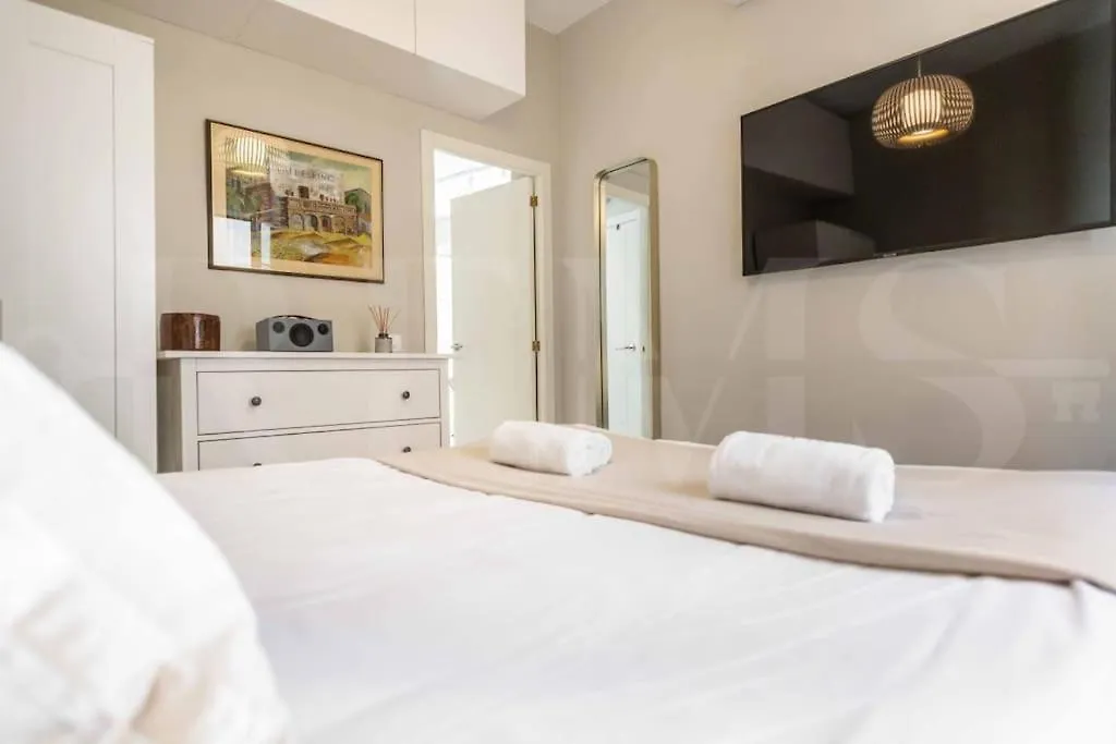 Central & Authentic Apartment With Balcony By Rems Malaga
