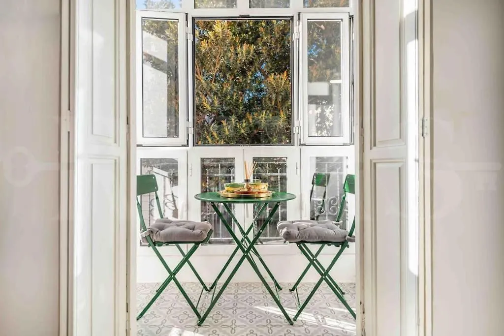 Central & Authentic Apartment With Balcony By Rems Malaga