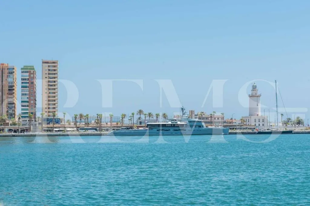 Central & Authentic Apartment With Balcony By Rems Malaga